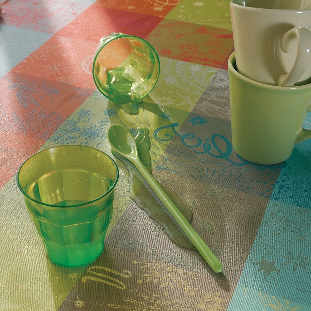 ガルニエ・ティエボーテーブルクロス　ミルカラーパリ　撥水