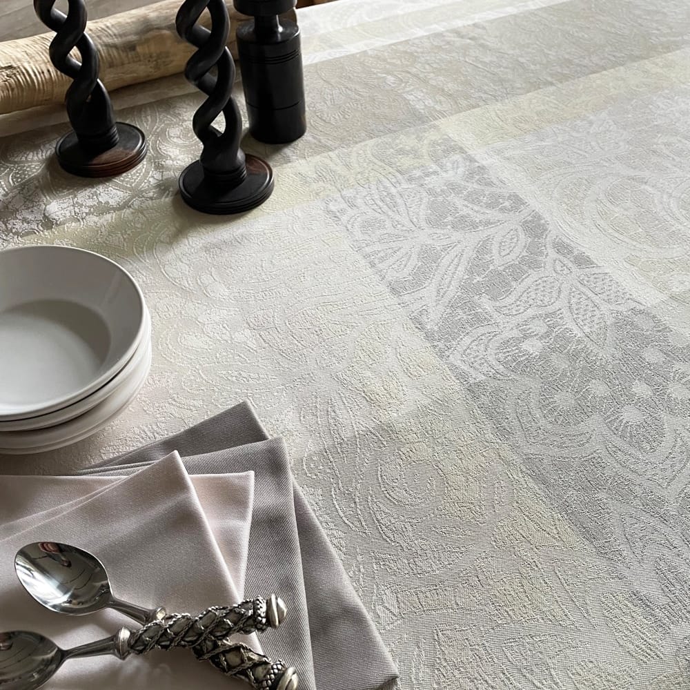 ガルニエ・ティエボー　ミルダンテル ナチュレル テーブルクロス