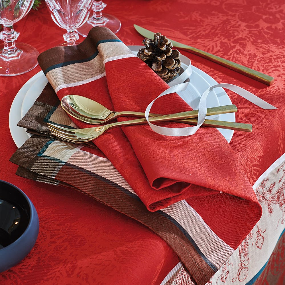 ガルニエ・ティエボー クーロンヌドノエル ルージュ ナプキン