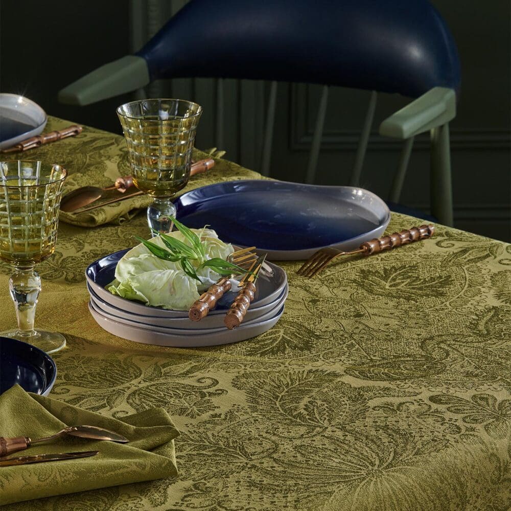 ガルニエ・ティエボー ミルイサフィール テーブルクロス