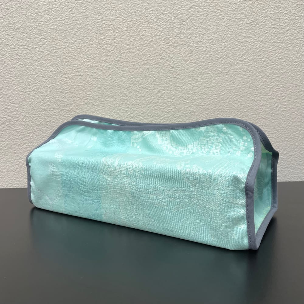 ティッシュボックスカバー　ミルリズロン