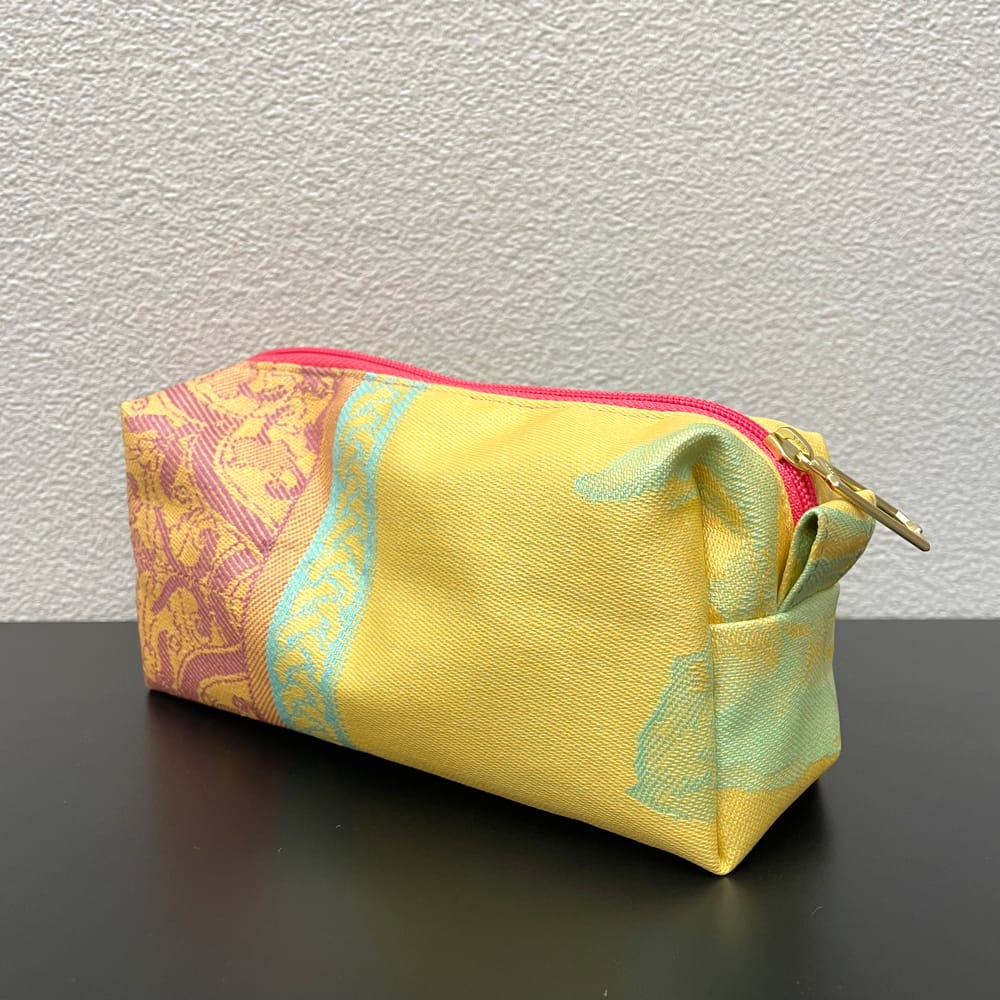 マチなしポーチ　ミルトゥッティフルッティ