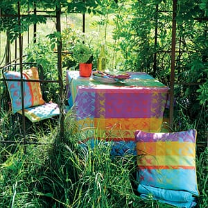 ガルニエ・ティエボーテーブルクロス ミルコリブリアンティーユ