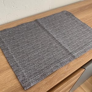 マラウィ　ブラック　ガルニエ・ティエボー　スタイリッシュ　シンプル　ランチョンマット