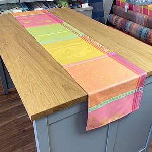 ガルニエ・ティエボー ミルトゥッティフルッティ スムージー テーブルランナー