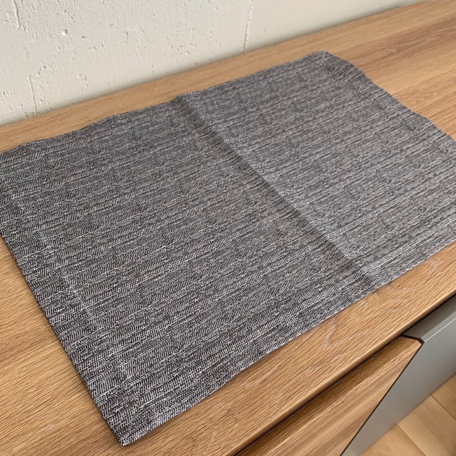 マラウィ　ブラック　ガルニエ・ティエボー　スタイリッシュ　シンプル　ランチョンマット